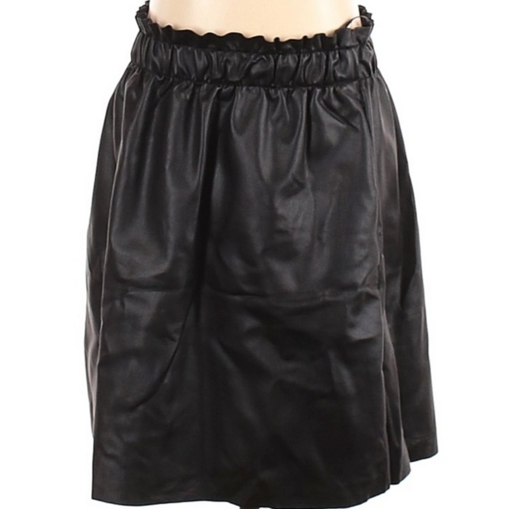 NEW - VILA - XS - Black faux leather party skirt